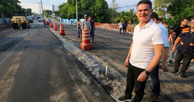 Prefeito David Almeida libera tráfego na avenida Mário Ypiranga após obra em tempo recorde