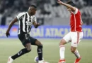 Botafogo visita o Inter para tentar garantir o título do Brasileiro