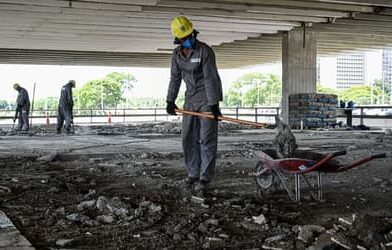 Taxa de juros continua sendo principal obstáculo para a construção civil, aponta CNI