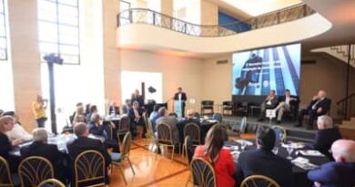 Empresários e parlamentares defendem reformas para destravar o empreendedorismo no país