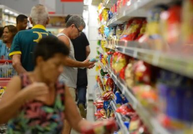 Governo muda regras do vale-refeição e alimentação; benefício continua o mesmo, mas uso será ampliado
