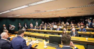 Frentes parlamentares lançam painel para acompanhar implementação da Reforma Tributária