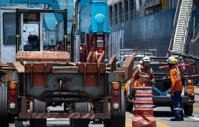 Redução da jornada pode elevar custos das empresas em até R$ 267 bilhões ao ano