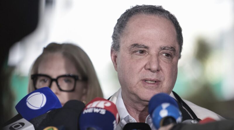 Médico diz que Lula retirou lesão e deve repousar nos próximos dias