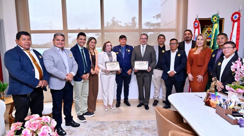 Conselheiros do TCE-AM são agraciados com título de Cidadãos Gabrielenses