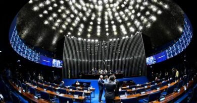 PEC da escala 6x1 volta à pauta com retorno do Congresso