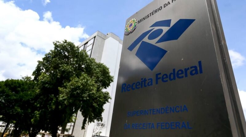 Empresas devem adaptar sistemas para CBS e IBS