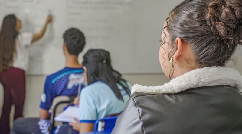 Gravidez na adolescência amplia desigualdades entre jovens