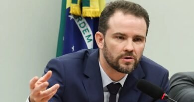 Durigan defende ajuste fiscal para conter dívida