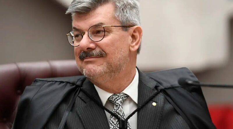 PGR defende punição mais rigorosa para ministro do STJ