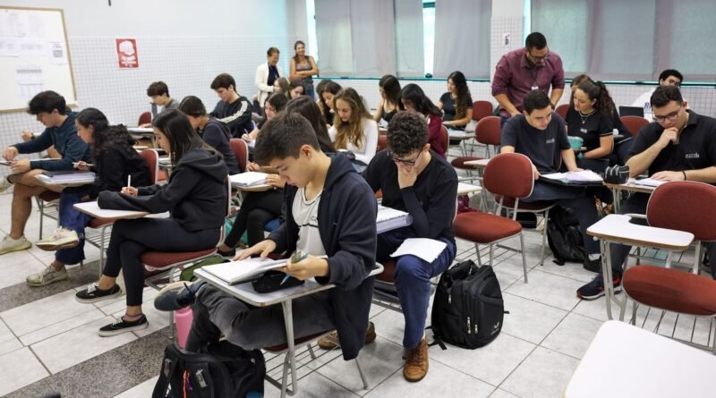 Bolsa Permanência Prouni paga R$ 700 mensais