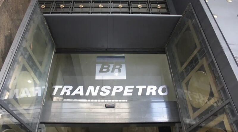 Transpetro oferece salário inicial de até R$ 15 mil