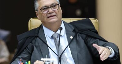 Flávio Dino determina investigação sobre emendas Pix