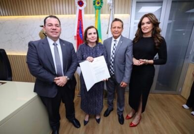 Presidente do TCE-AM apresenta PL à Aleam para regular data-base dos servidores da Corte de Contas