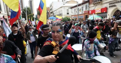 Demonstrators take part in a protest against the government of Colombian President Abelardo De La Espriella and its proposed labour and pension reforms, during a nationwide demonstration, in Bogota, Colombia, October 14, 2026. REUTERS/Luisa Gonzalez