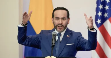 FILE PHOTO: Colombian President Abelardo De La Espriella speaks during a bilateral agreements signing ceremony with U.S. Secretary of State Marco Rubio, in Barranquilla, Colombia, September 8, 2026. Fernando Vergara/Pool via REUTERS/File Photo