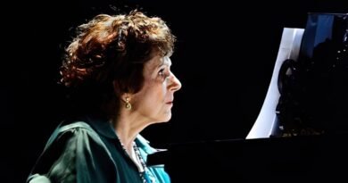Estela Caldi . Foto: Divulgação/Cyntia C