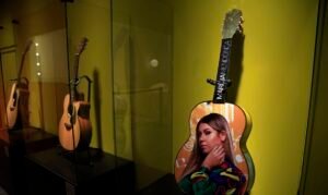 São Paulo(SP)- 08/10/2026. O Museu da Imagem e do Som (MIS), apresenta a exposição “Marília Mendonça – Sentimento Louco”, a primeira grande mostra dedicada à trajetória da artista. Foto: Paulo Pinto/Agencia Brasil