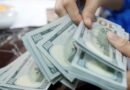 Notas de dólar 16 de maio de 2016 REUTERS/Kham