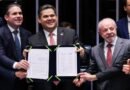 Brasília – DF – 16/10/2026 -O presidente do Senado, Davi Alcolumbre, Presidente da Câmara dos Deputados, Hugo Motta e Presidente, Luiz Inácio Lula da Silva, durante promulgação da Proposta de Emenda à Constituição (PEC 221), que acaba com a escala um dia de descanso a cada seis de trabalho no país, a escala 6x1. Lula Marques/Agência Brasil.