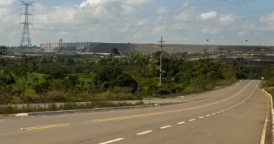 Altamira (PA), 08/01/2025 - No dia 5 de maio de 2016, foi inaugurada a Usina Hidrelétrica (UHE) Belo Monte. Localizada no Rio Xingu, no Pará, sua capacidade instalada é de 11.233,1 MW, sendo reconhecida como a maior hidrelétrica 100% brasileira. O empreendimento utiliza, em seu reservatório principal, uma tecnologia preservacionista conhecida como fio d’água, o monitoramento das estruturas, previsto no Plano, é um dos mais bem equipados do país. Dispondo de 1.976 instrumentos, de 12 diferentes tipos, realiza-se uma avaliação periódica ao desempenho das estruturas de concreto dos 28 diques que conformam o Reservatório Intermediário e das barragens de Pimental e Belo Monte. Foto: Joédson Alves/Agência Brasil