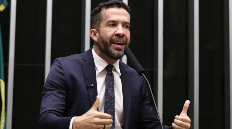 Brasília (DF), 15/04/2026 - Deputado André Janones. Foto: Kayo Magalhães/Câmara dos Deputados