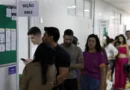 Brasília (DF), 04/10/2026 - Pessoas chegam para votação das Eleições 2026 na Unieuro. Foto: Bruno Peres/Agência Brasil