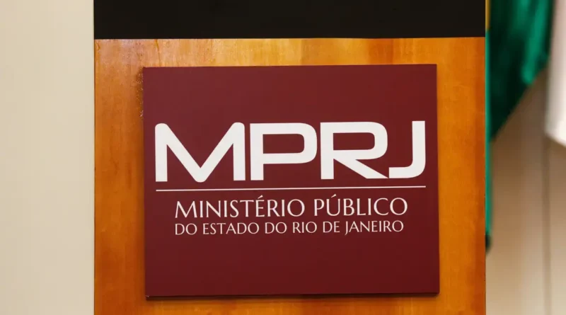 Ministério Público do Estado do Rio de Janeiro (MPRJ) fala sobre denúncia de policiais civis por homicídio doloso e fraude processual em operação no Jacarezinho