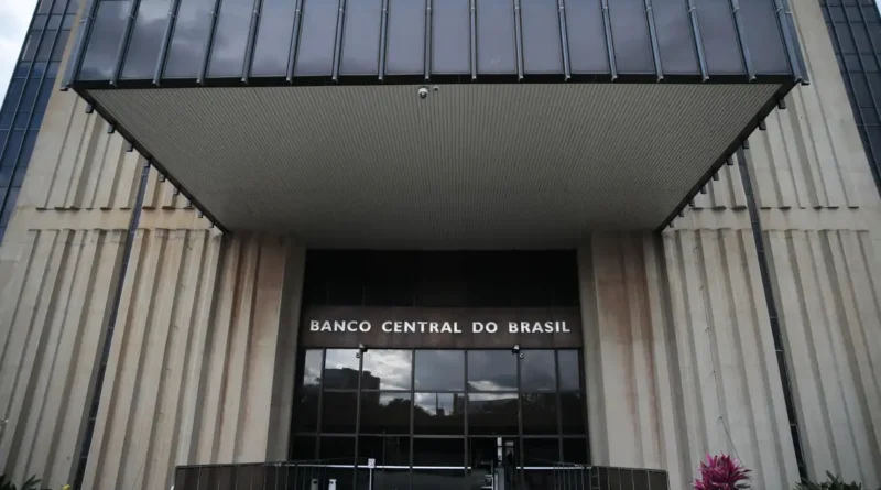 Edifício-sede do Banco Central no Setor Bancário Norte, em lote doado pela Prefeitura de Brasília, em outubro de 1967