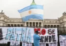 Buenos Aires, Argentina ? In the photos, social, labor, political, and student groups, along with independent citizens, mobilized in Buenos Aires on August 6, 2026, against a controversial bill containing several initiatives regarding private property. The demonstration was called to express widespread public rejection of the chapter on the sale of land to foreigners within the proposed law on the