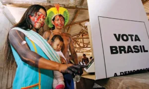 Índios votando durante eleições. Foto: Agência Pública/Divulgação
