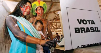 Índios votando durante eleições. Foto: Agência Pública/Divulgação