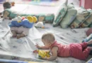 Brasília (DF), 16/02/2026 - Bebês brincam no Lar da Criança Padre Cícero, instituição que acolhe mais de 20 crianças e adolescentes. Poucos estão habilitados para adoção . Foto: Marcello Casal Jr/Agência Brasil