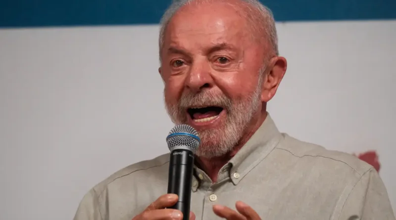 Brazilian President and Workers' Party (PT) candidate for presidential re-election, Luiz Inacio Lula da Silva, speaks to the media ahead of the runoff election, in Brasilia, Brazil, October 6, 2026. REUTERS/Diego Herculano