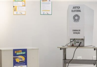 São Paulo (SP) 24/09/2026 - O Tribunal Regional Eleitoral de São Paulo (TRE-SP) , durante demonstração para a imprensa do fluxo de votação das Eleições 2026. Além de uma apresentação sobre o chamado “derrame de santinhos” e o novo provimento da Corregedoria do Tribunal que disciplina a fiscalização e a repressão desse crime eleitoral. O evento realizado na sede do TRE-SP. Urna Eletrônica . Foto: Paulo Pinto/Agência Brasil
