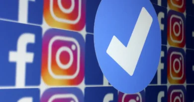 Selo azul de verificação e logos do Facebook e do Instagram 19 de janeiro de 2023 REUTERS/Dado Ruvic/Imagem ilustrativa