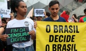 São Paulo (SP), 19/10/2026 - Organizações da sociedade civil e movimentos sociais realizam protesto em frente à sede da Meta , na avenida Faria Lima,3732, para denunciar o que consideram interferência sistemática da big tech na eleição brasileira. Foto: Paulo Pinto/Agencia Brasil