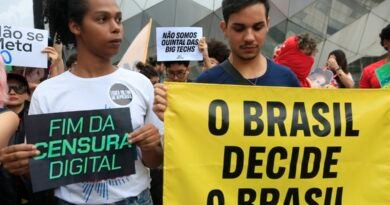 São Paulo (SP), 19/10/2026 - Organizações da sociedade civil e movimentos sociais realizam protesto em frente à sede da Meta , na avenida Faria Lima,3732, para denunciar o que consideram interferência sistemática da big tech na eleição brasileira. Foto: Paulo Pinto/Agencia Brasil