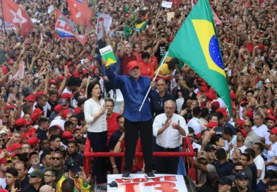 São Paulo (SP), 24/10/2026 - Presidente Lula encerra campanha das Eleições 2026 com caminhada na avenida Paulista. Foto: Paulo Pinto/Agencia Brasil