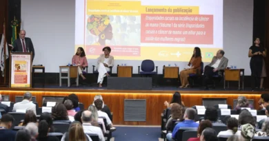 Rio de Janeiro (RJ), 27/10/2026 – O diretor-geral do Instituto Nacional de Câncer (INCA), Roberto Gil durante lançamento da publicação Disparidades Raciais na Incidência do Câncer de Mama, evento faz parte do Outubro Rosa, na sede da instituição, no centro do Rio de Janeiro. Foto: Tomaz Silva/Agência Brasil