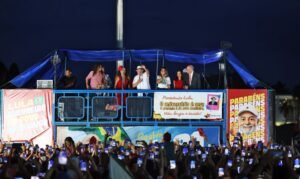 Brasília (DF), 27/10/2026 - Presidente da República reeleito, Luiz Inácio Lula da Silva, fala durante comemoração do seu aniversário em frente ao Palácio da Alvorada. Foto: Valter Campanato/Agência Brasil