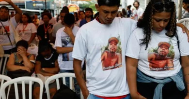 Rio de Janeiro (RJ), 28/10/2026 – Ato no Complexo da Penha em memória de um ano da Operação Contenção, que deixou 122 mortos após ação policial, reúne familiares e moradores para discutir segurança pública nas favelas e leva atividades para crianças da comunidade. Foto: Fernando Frazão/Agência Brasil
