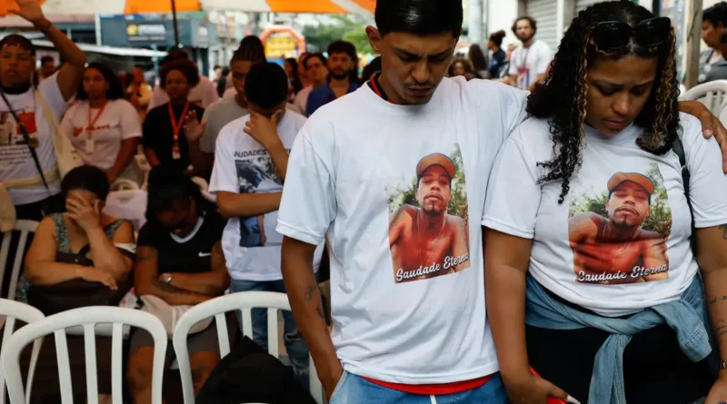 Rio de Janeiro (RJ), 28/10/2026 – Ato no Complexo da Penha em memória de um ano da Operação Contenção, que deixou 122 mortos após ação policial, reúne familiares e moradores para discutir segurança pública nas favelas e leva atividades para crianças da comunidade. Foto: Fernando Frazão/Agência Brasil