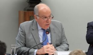Brasília - 01/10/2025 -Reunião da Comissão de Relações Exteriores e de Defesa Nacional da Câmara para ouvir o ministro das Relações Exteriores, Mauro Vieira. Foto: Lula Marques/ Agência Brasil.