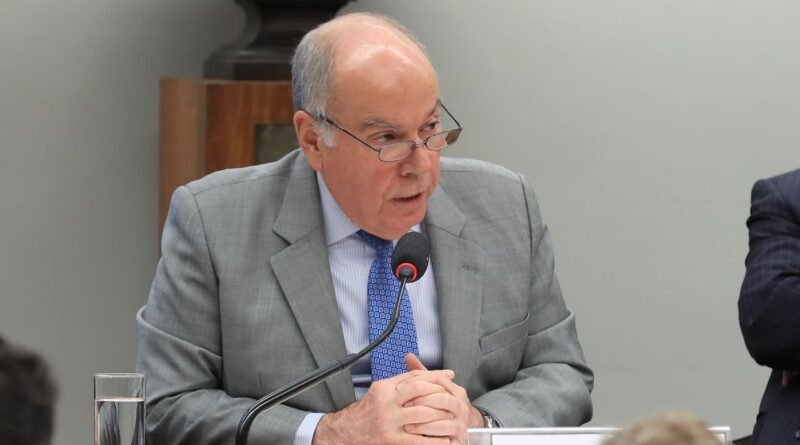 Brasília - 01/10/2025 -Reunião da Comissão de Relações Exteriores e de Defesa Nacional da Câmara para ouvir o ministro das Relações Exteriores, Mauro Vieira. Foto: Lula Marques/ Agência Brasil.